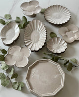 『フラワーホイール』26枚花びらオーバルソーサー